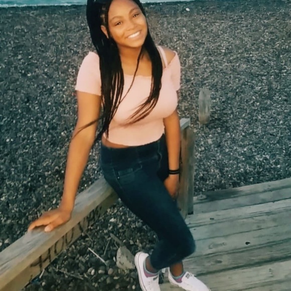 alexise885